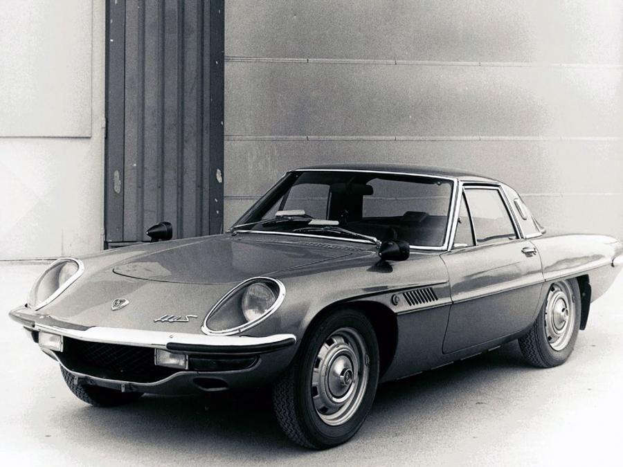  Mazda 110S 1968 года  (фото 2 из 17)